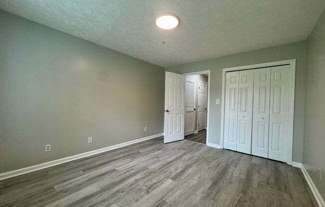 3 beds, 2 baths, $1,400