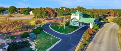 118 Larkspur Ln