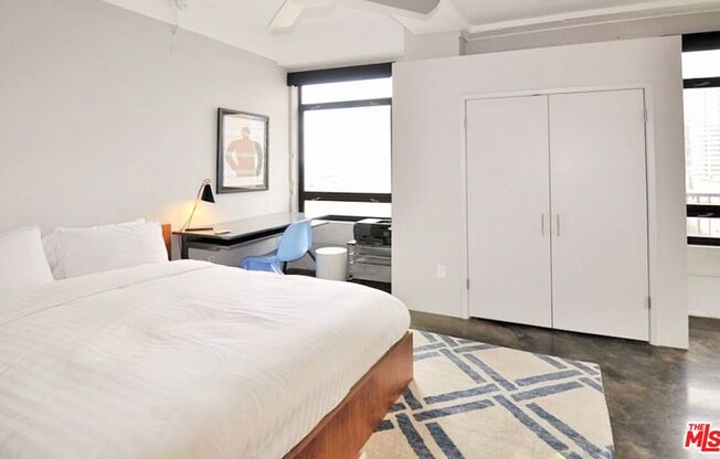 2 beds, 2 baths, 1,740 sqft, $4,200, Unit 811