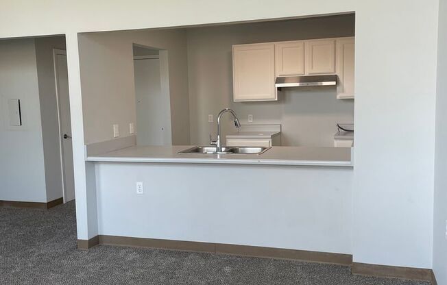 1 bed, 1 bath, 625 sqft, $895, Unit 302