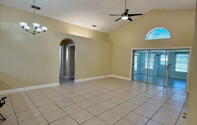 ✨North Lakeland Gem – Private Single-Family Home!