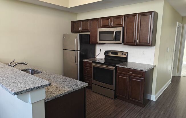 1 bed, 1 bath, 670 sqft, $1,650, Unit 401