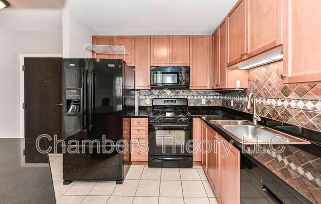 851 N. Glebe Rd, 1021