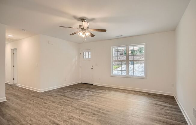Like new house in nice Concord location!!