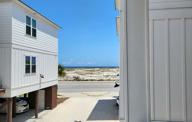 New 2 bedroom/3 bath Beach Cottage in Gulf Shores