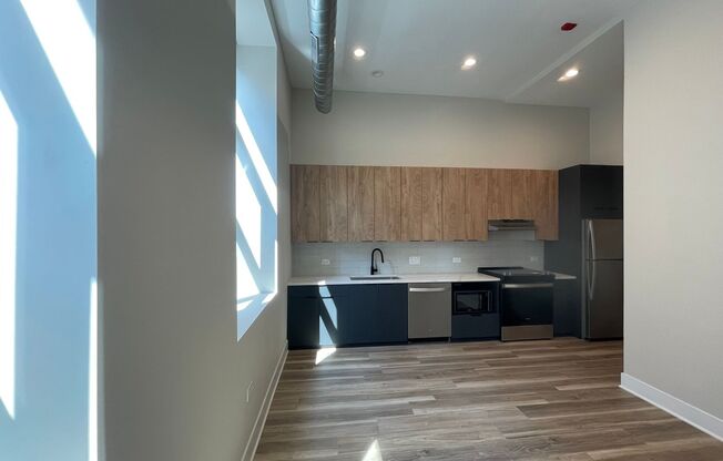 Studio, 1 bath, 385 sqft, $1,699, Unit 209