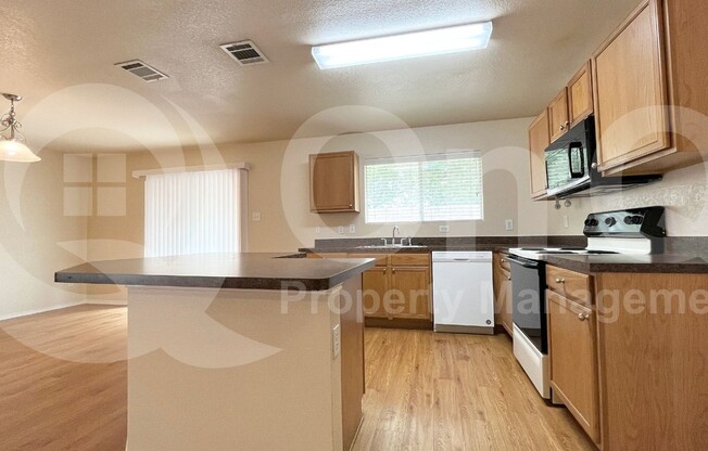 8644 BOSWELL MDWS DR