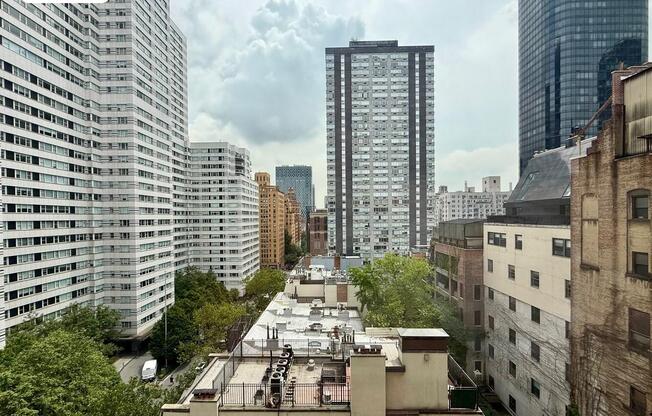 5 beds, 4.5 baths, 3,028 sqft, $24,750, Unit 10BC