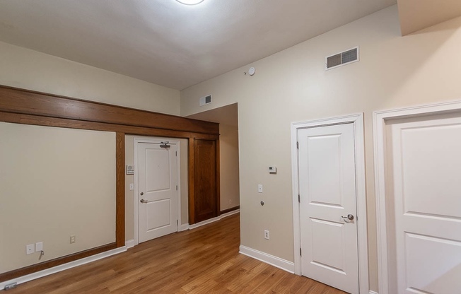 Studio, 1 bath, 328 sqft, $1,299, Unit 305