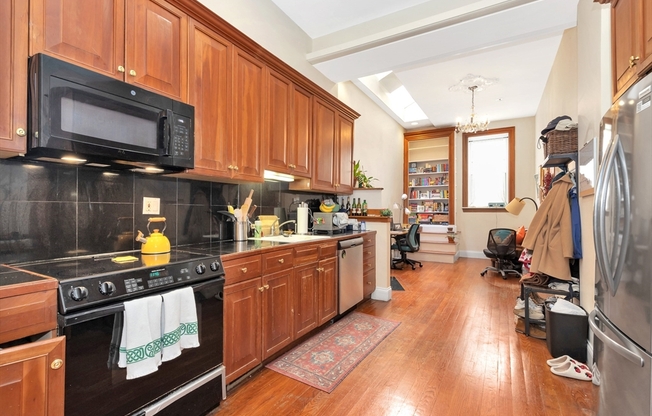 1027 TREMONT