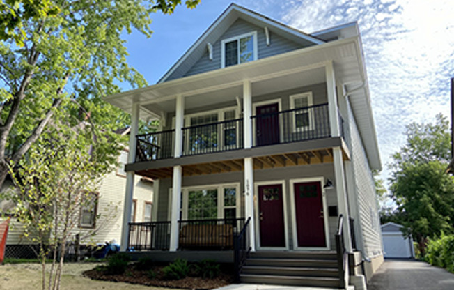 1076 14th Ave SE Duplex