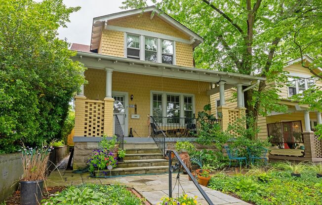 Beautiful Vintage Home! Walking Distance to Cleveland Park & Metro!