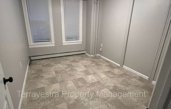 2 beds, 1 bath, $1,550, Unit Unit 1