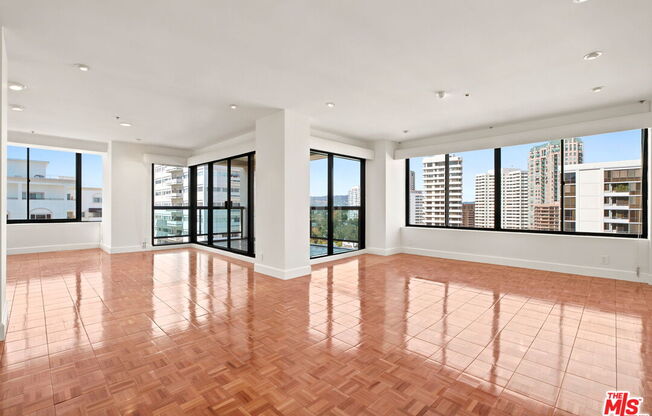 2 beds, 3 baths, 2,018 sqft, $10,499, Unit 1104