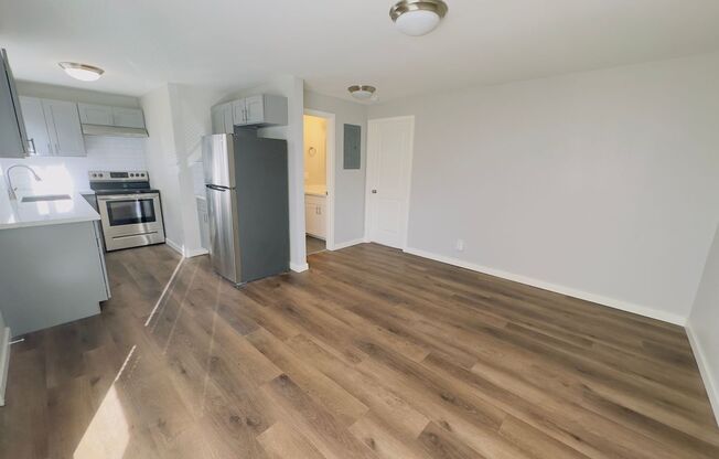 1 bed, 1 bath, 676 sqft, $1,500, Unit 923 - 3