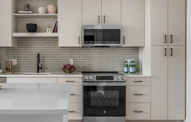 2 beds, 2 baths, 1,030 sqft, $3,166, Unit 412