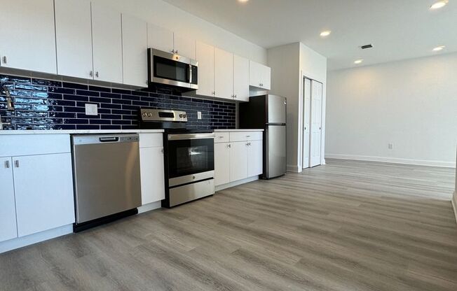 2 beds, 1 bath, 950 sqft, $1,375, Unit 322