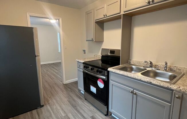 3 beds, 1 bath, $1,400