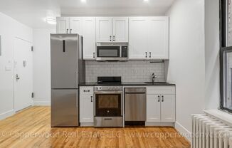 Studio, 1 bath, 370 sqft, $3,195, Unit 14