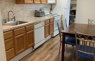 2 beds, 2 baths, 760 sqft, $1,795, Unit 100