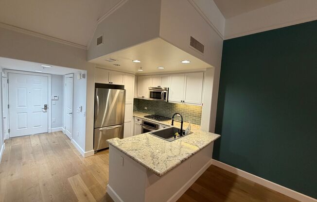 931 Walnut