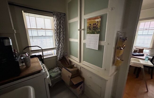 1 bed, 1 bath, $1,095, Unit 7