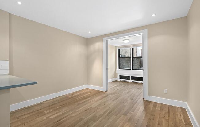 344 E 85 ST