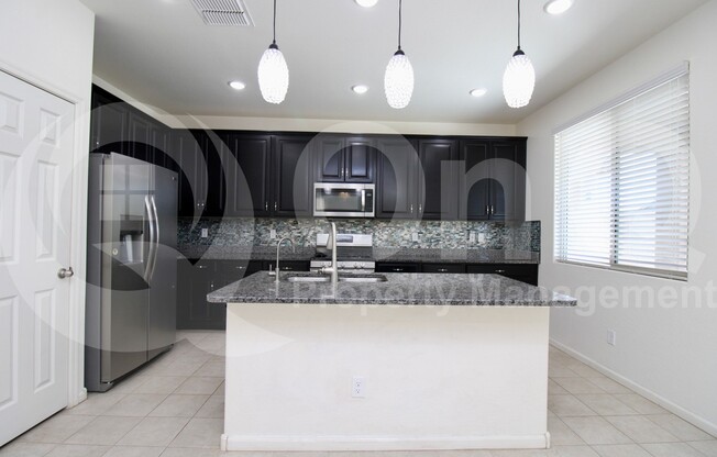 5353 W DESERT HOLW DR