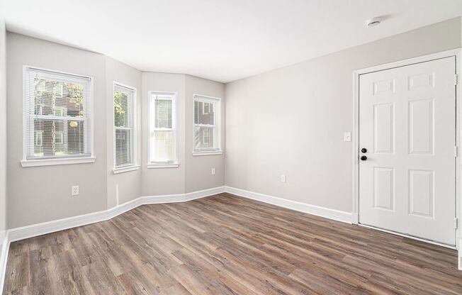 2 beds, 2 baths, 810 sqft, $1,250, Unit 135