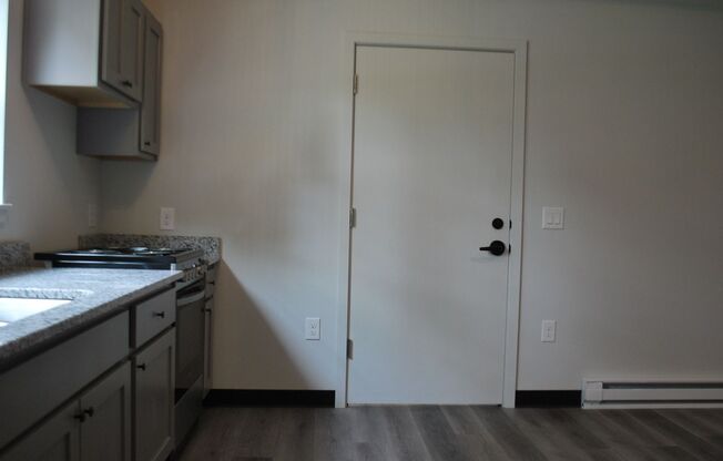 1 bed, 1 bath, 584 sqft, $1,075, Unit 203