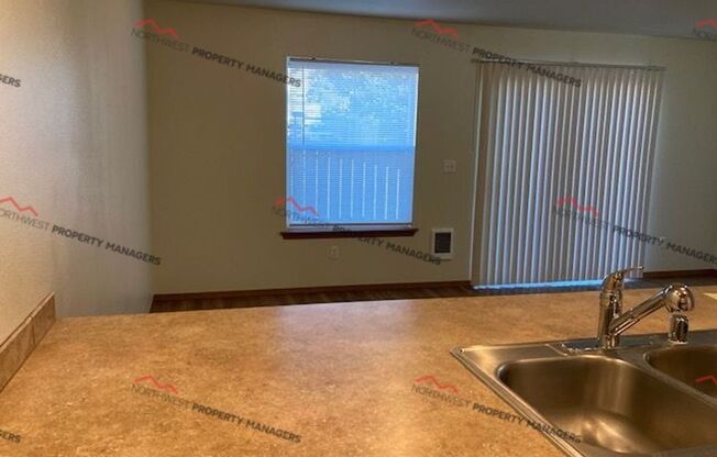 3 beds, 2.5 baths, 1,250 sqft, $1,800, Unit #46