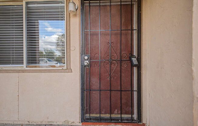 2 beds, 1 bath, 500 sqft, $925, Unit 102