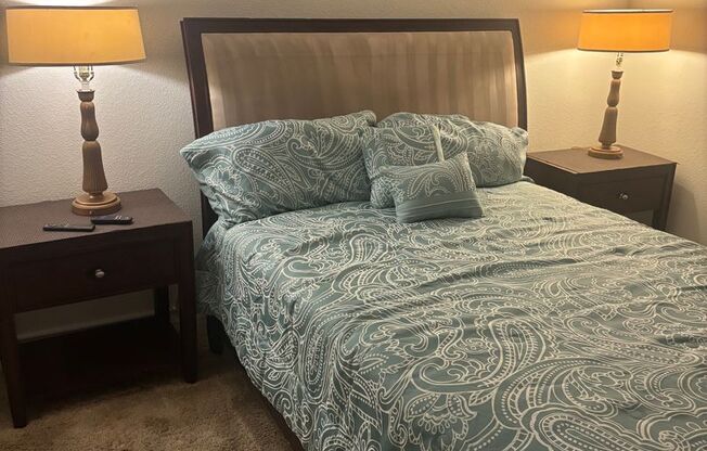 2 beds, 2 baths, $2,200, Unit # 212