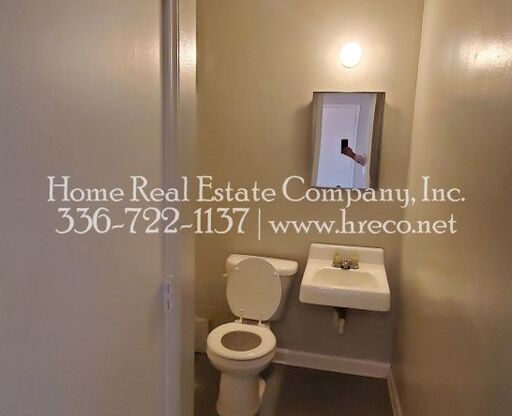 2 beds, 1 bath, $695, Unit 2336-C