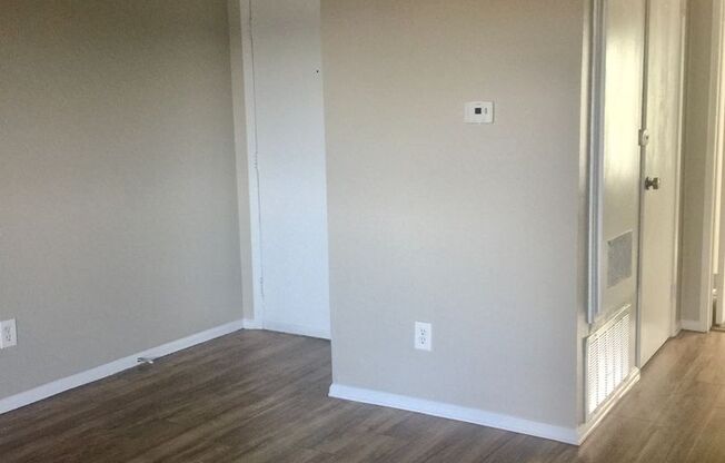 1 bed, 1 bath, $1,300, Unit # 349