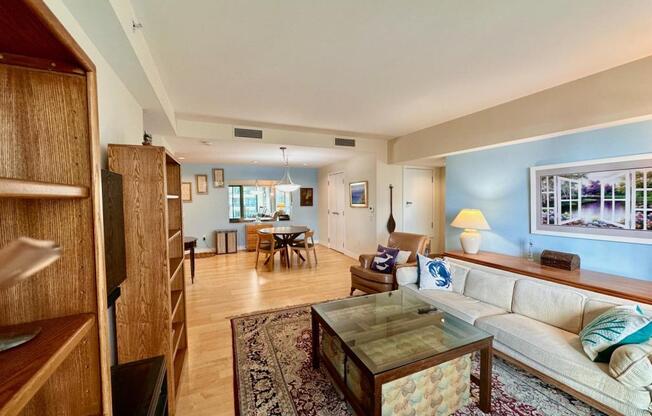 2 beds, 2 baths, 1,315 sqft, $4,500