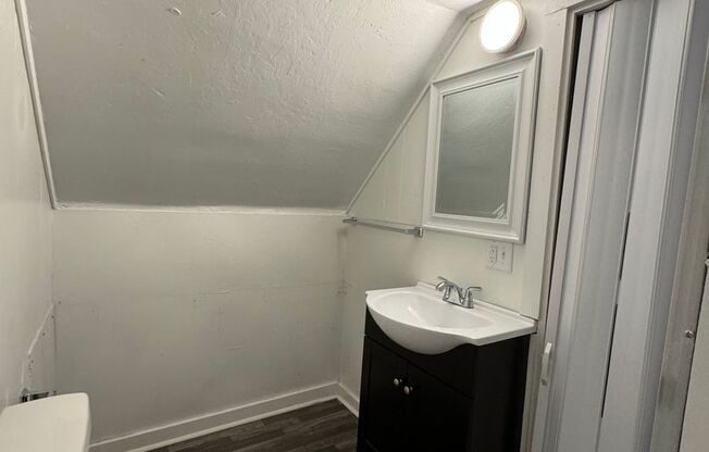 1 bedroom 1 bath studio with utilities included