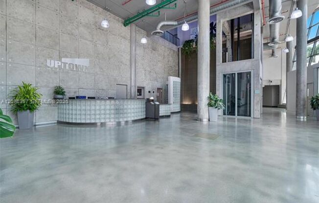 3 beds, 2 baths, $4,300, Unit # 818