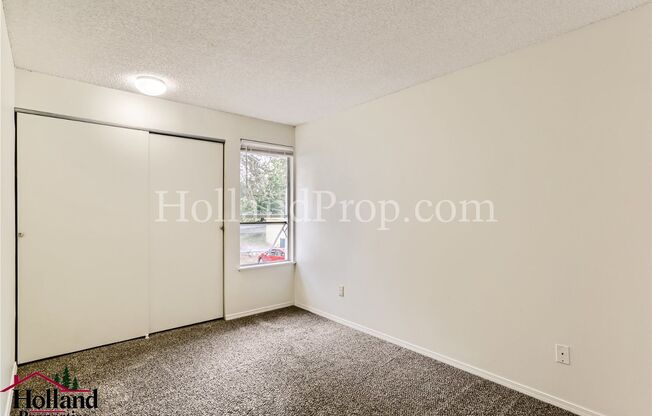 2 beds, 1.5 baths, $1,595