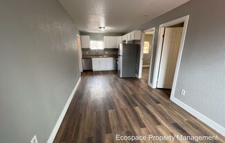 2 beds, 1 bath, $1,900, Unit B