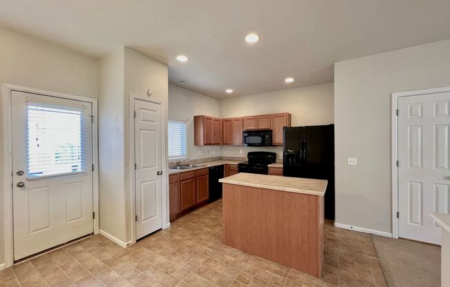 Spacious 2 Bed/2/5 Bath Townhome at The Bluffs at Spring Creek