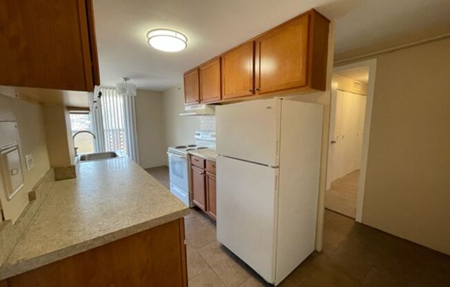 2 beds, 2 baths, 850 sqft, $1,895, Unit 301