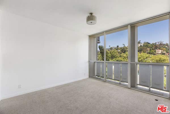 4455 Los Feliz Blvd