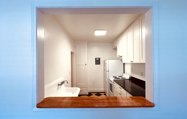 Studio, 1 bath, 551 sqft, $1,600, Unit 025