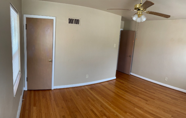 1 bed, 1 bath, 825 sqft, $895