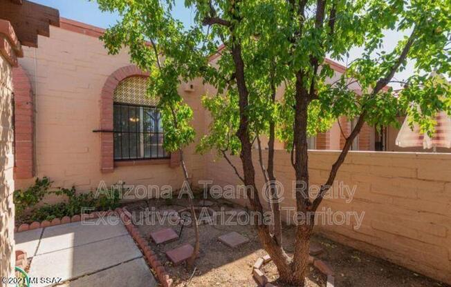 4210 E PRESIDIO RD