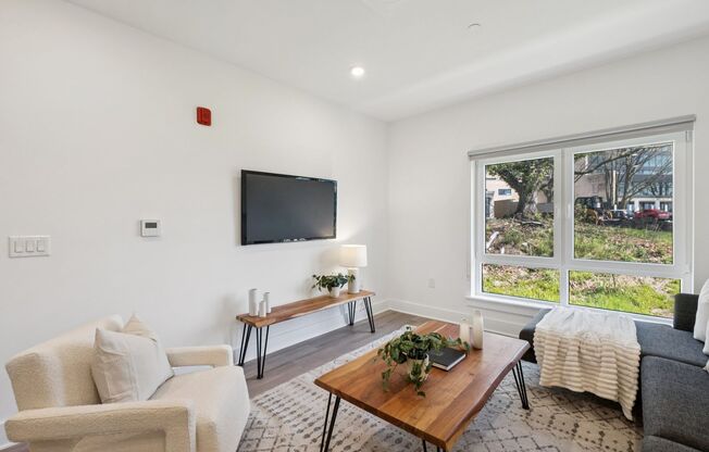 1 bed, 1 bath, 590 sqft, $1,540, Unit D210