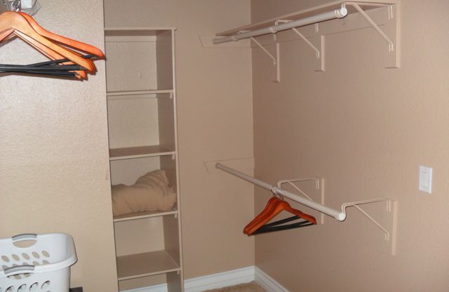 2 beds, 2 baths, $2,100, Unit 101