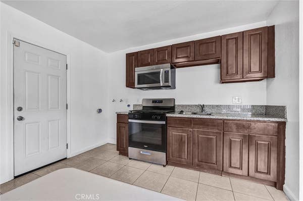 1401 E 118 ST