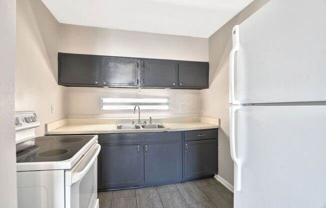 407 POPLAR LEVEL CT